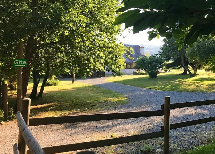 Le Bois Aux Moines Lavare