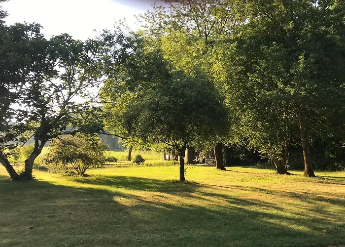 Le Bois Aux Moines Nyaraló Lavare